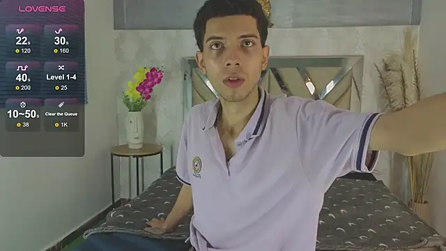 prettyboyy 13 online show from 12/21/25, 03:57