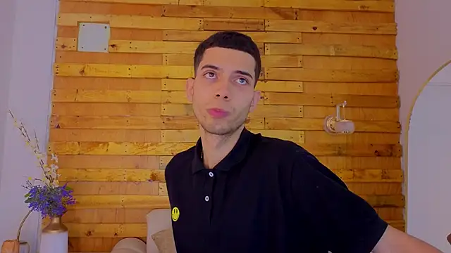 prettyboyy 13 online show from 01/08/26, 07:16