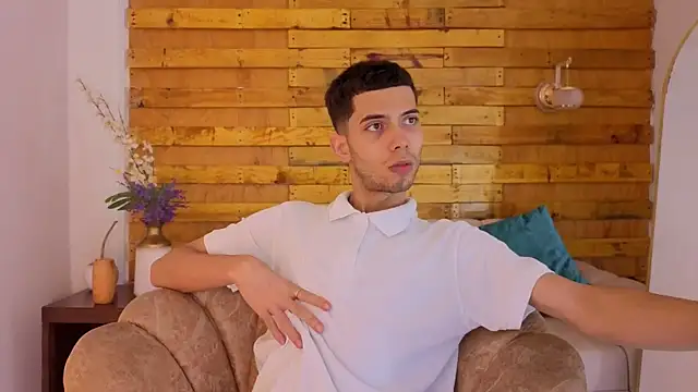 prettyboyy 13 online show from 01/10/26, 07:59