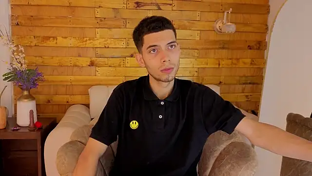 prettyboyy 13 online show from 01/12/26, 08:14