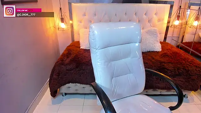 Snapshot of drake_miller7 chatting on 01/12/26, 03:23 drake miller7 online show from 01/12/26, 03:23