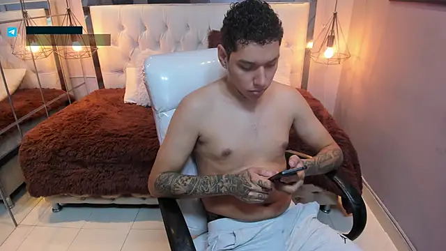 Snapshot of drake_miller7 chatting on 01/15/26, 04:17 drake miller7 online show from 01/15/26, 04:17