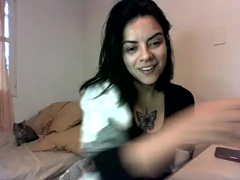 Snapshot of luluclark69 chatting on 05/16/26, 07:34 luluclark69 online show from 05/16/26, 07:34