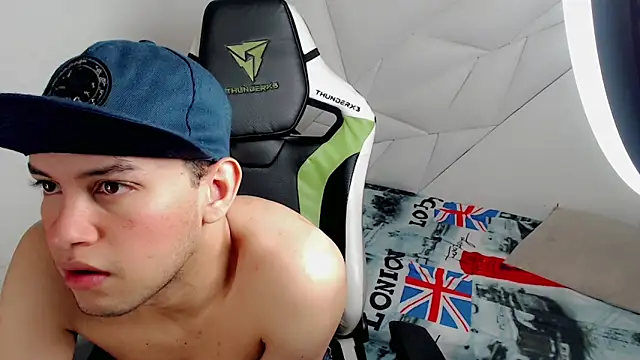 Luky twink online show from 12/15/25, 04:17