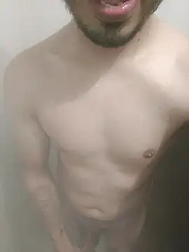 Snapshot of Painy10 chatting on 12/17/25, 01:11 Painy10 online show from 12/17/25, 01:11