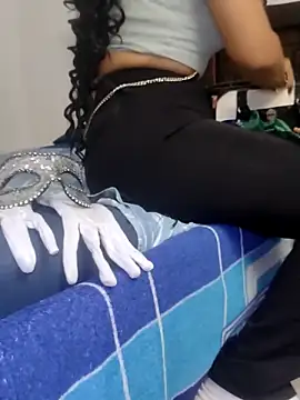 SHARLOT2427 online show from 12/18/25, 09:43