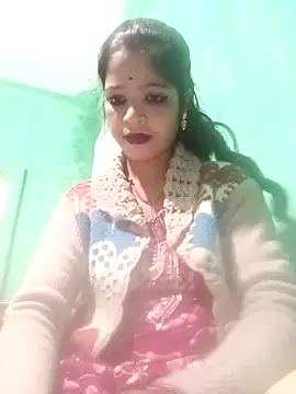 Snapshot of Juli_pande chatting on 12/20/25, 02:02 Juli pande online show from 12/20/25, 02:02