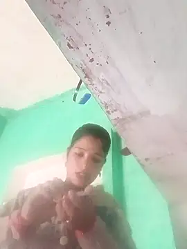 Snapshot of Juli_pande chatting on 12/22/25, 04:31 Juli pande online show from 12/22/25, 04:31