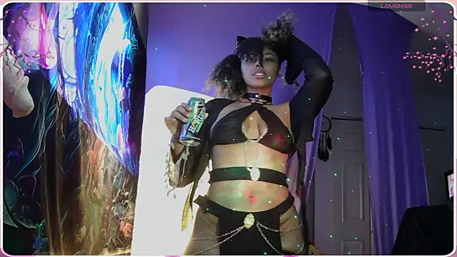 HonneyBunnyXO online show from 05/03/26, 11:00