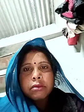 Snapshot of Shreya_pandit chatting on 01/10/26, 12:45 Shreya pandit online show from 01/10/26, 12:45