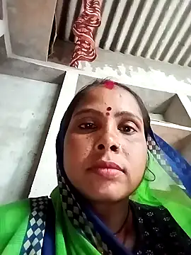 Snapshot of Shreya_pandit chatting on 01/10/26, 03:14 Shreya pandit online show from 01/10/26, 03:14