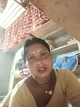 Snapshot of Shreya_pandit chatting on 04/28/26, 06:02 Shreya pandit online show from 04/28/26, 06:02