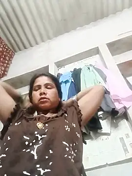 Snapshot of Shreya_pandit chatting on 05/20/26, 12:06 Shreya pandit online show from 05/20/26, 12:06