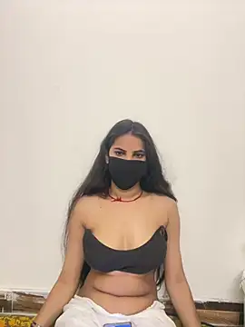 Pooja Love143 online show from 04/03/26, 04:54