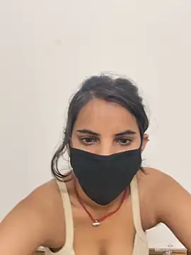 Pooja Love143 online show from 04/04/26, 06:44