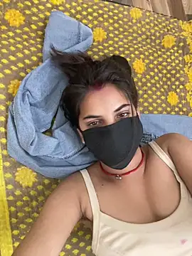 Pooja Love143 online show from 04/05/26, 07:44