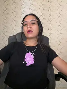 Val12777 online show from 12/20/25, 04:36