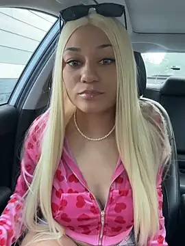 SassyDolphin online show from 12/17/25, 09:10