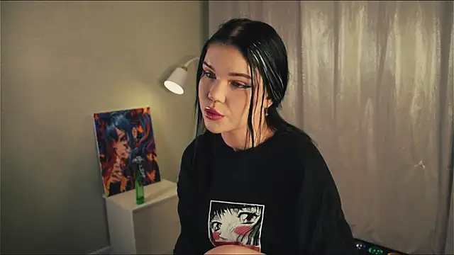 Snapshot of PinkSharky chatting on 12/17/25, 04:13 PinkSharky online show from 12/17/25, 04:13