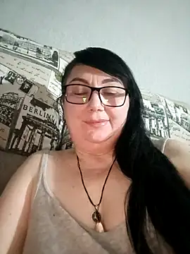 Snapshot of MariSwan222 chatting on 04/20/26, 08:21 MariSwan222 online show from 04/20/26, 08:21