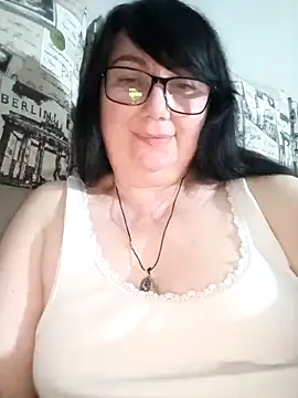 Snapshot of MariSwan222 chatting on 05/18/26, 08:14 MariSwan222 online show from 05/18/26, 08:14