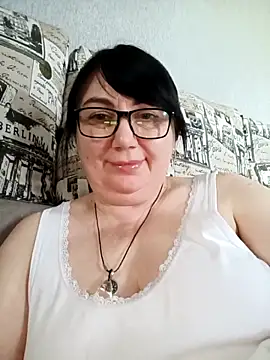 Snapshot of MariSwan222 chatting on 05/28/26, 02:03 MariSwan222 online show from 05/28/26, 02:03