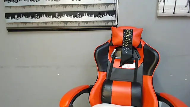 JANIELEE8x online show from 12/18/25, 04:35