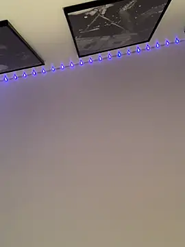 Melissaa00 online show from 04/11/26, 01:26