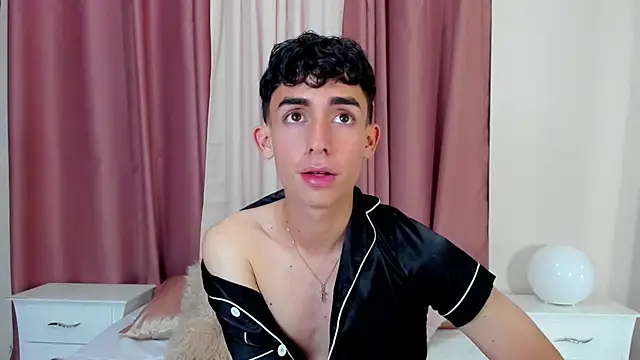 starboyy 77 online show from 12/18/25, 12:33