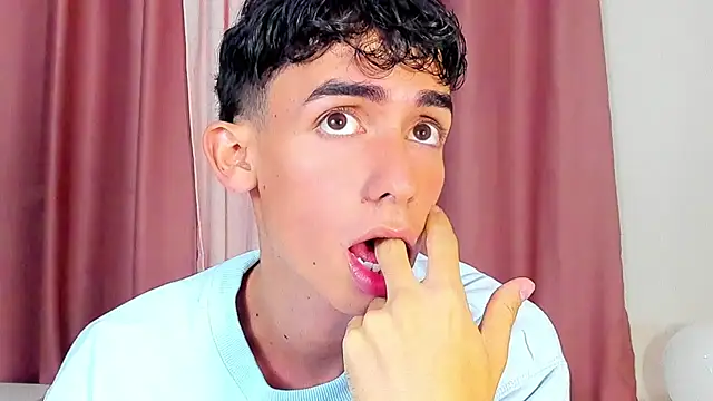 starboyy 77 online show from 12/21/25, 12:34