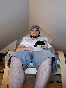 Snapshot of Ghost_Pie chatting on 12/16/25, 04:23 Ghost Pie online show from 12/16/25, 04:23