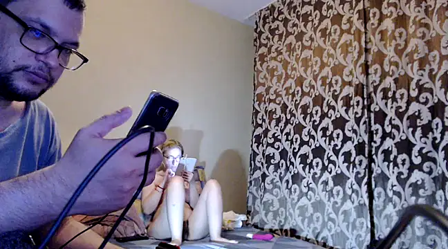 yunis32 online show from 01/30/25, 08:10