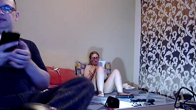 yunis32 online show from 03/01/25, 06:00