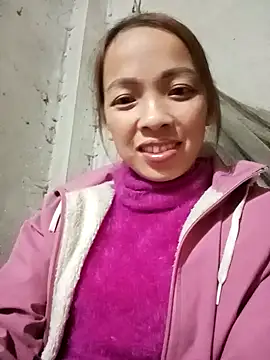 Snapshot of Andrea-688 chatting on 01/06/26, 12:20 Andrea-688 online show from 01/06/26, 12:20