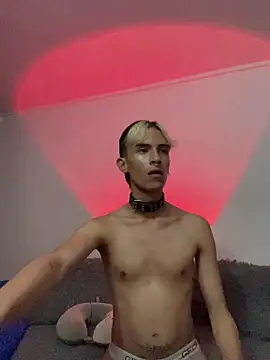 Snapshot of Dracco_Velour_ chatting on 02/18/26, 05:03 Dracco Velour online show from 02/18/26, 05:03