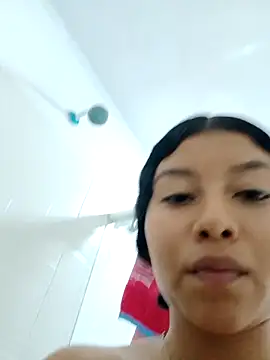Snapshot of Lunita_sian chatting on 12/22/25, 07:33 Lunita sian online show from 12/22/25, 07:33