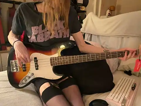 Snapshot of Sara_ftw21 chatting on 03/01/26, 12:45 Sara ftw21 online show from 03/01/26, 12:45