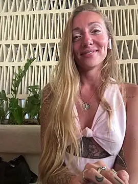 OpheliaRoxx online show from 02/02/26, 04:00