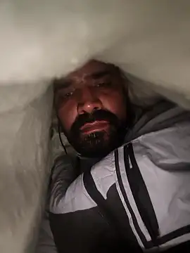 Snapshot of jhbvvhkkk chatting on 01/11/26, 06:18 jhbvvhkkk online show from 01/11/26, 06:18