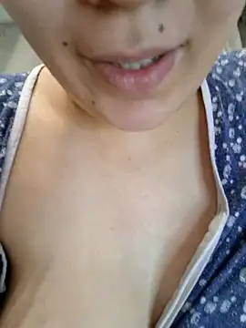 Snapshot of Emilyhomegirl1 chatting on 01/13/26, 03:06 Emilyhomegirl1 online show from 01/13/26, 03:06