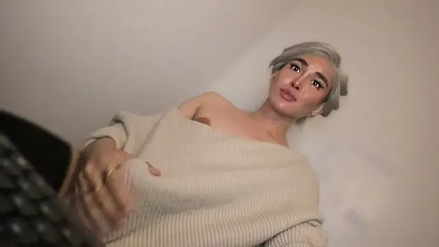 mxshemale ladyboy online show from 04/08/26, 03:12