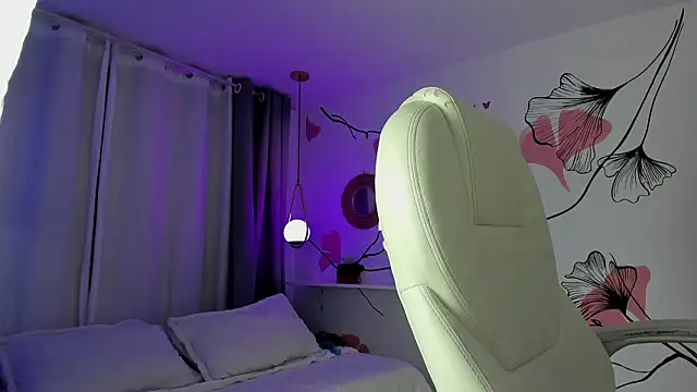 lia quinn online show from 02/03/26, 03:37