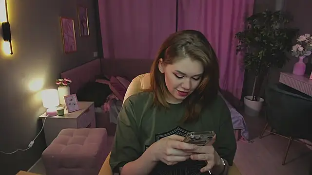 Snapshot of Alison_Doody chatting on 02/12/26, 04:40 Alison Doody online show from 02/12/26, 04:40