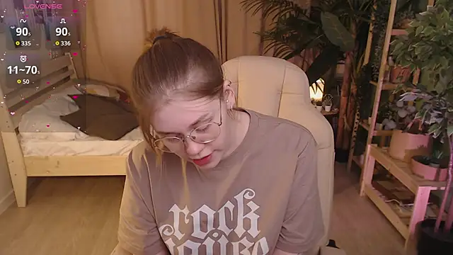 Snapshot of Alison_Doody chatting on 02/19/26, 07:48 Alison Doody online show from 02/19/26, 07:48