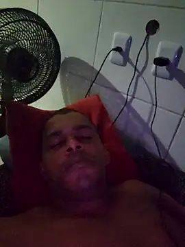 Snapshot of marreta240675 chatting on 03/03/26, 01:45 marreta240675 online show from 03/03/26, 01:45