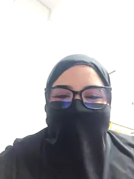 Snapshot of Dalia_Reem chatting on 01/05/26, 07:17 Dalia Reem online show from 01/05/26, 07:17