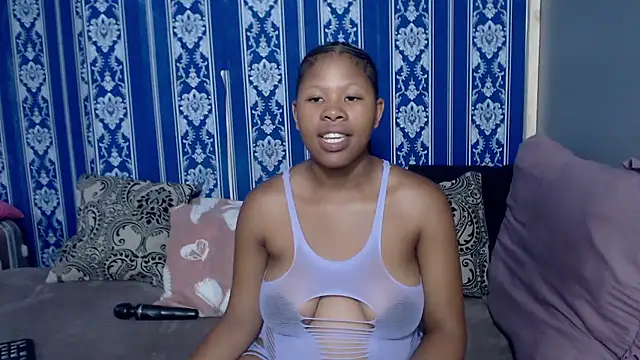 Snapshot of TemptingCloeXx chatting on 01/11/26, 08:30 TemptingCloeXx online show from 01/11/26, 08:30