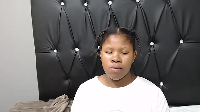 TemptingCloeXx online show from 04/17/26, 08:45