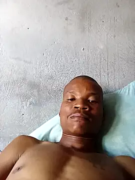 Snapshot of thabisozxz chatting on 12/16/25, 10:42 thabisozxz online show from 12/16/25, 10:42