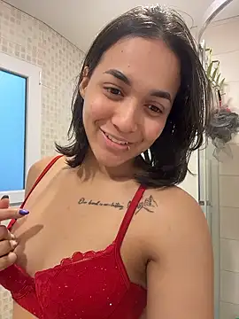 Snapshot of MiaMorenoo chatting on 01/12/26, 03:39 MiaMorenoo online show from 01/12/26, 03:39